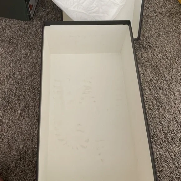 Gucci large Box 8.5 L by 14.5 H by 5.5 W - Picture 5 of 5